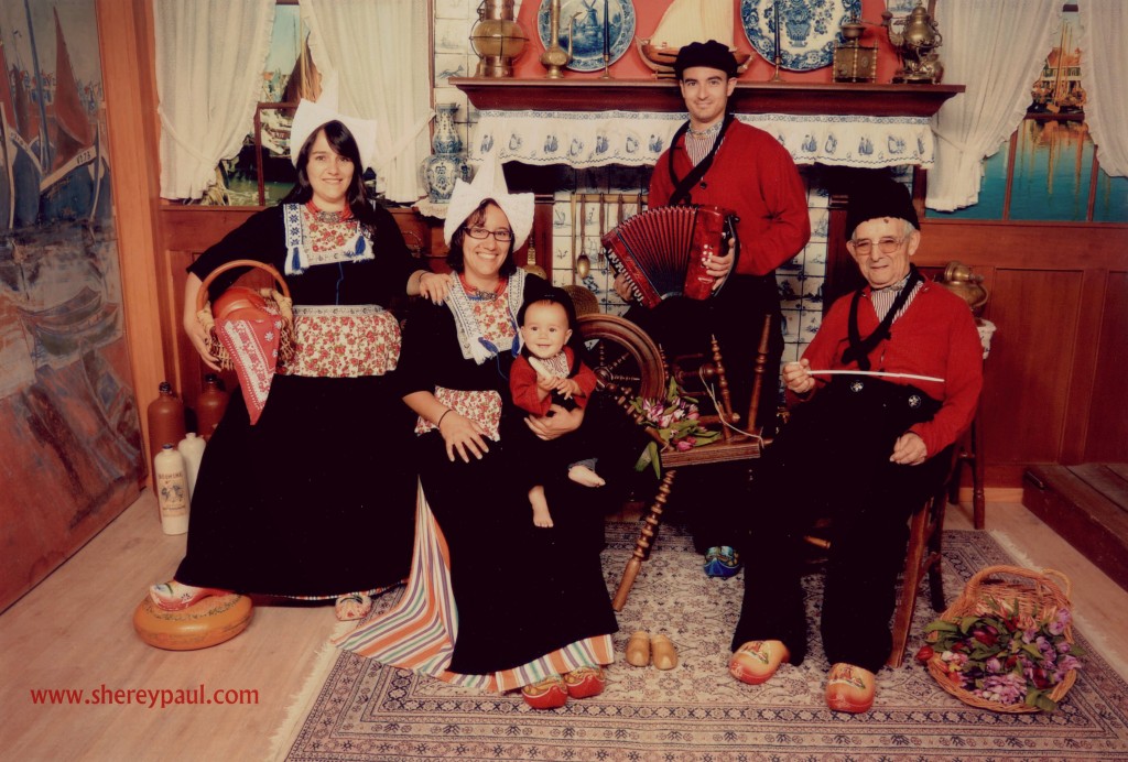 Photo in traditional costume in Volendam