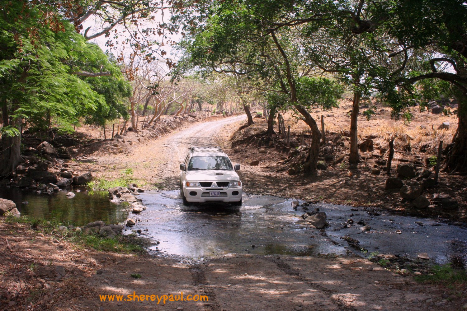 off road driving from Rio Celeste to Miravalles